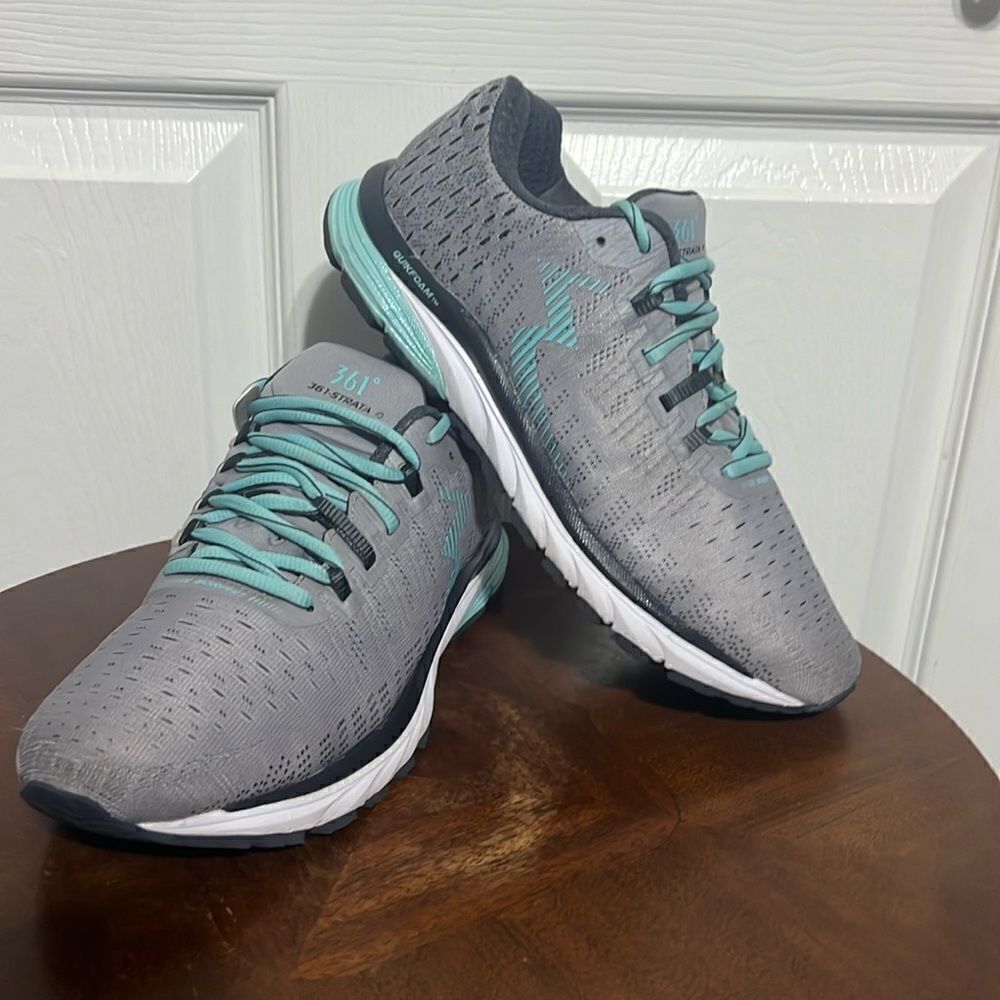 🔥 361 Degrees Women's‎ Strata 4 Running Shoes - Sleet/Ebony - Sz 8.5 - PERFECT